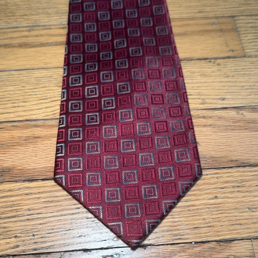Bergamo New York Burgundy Geometric Men's Tie